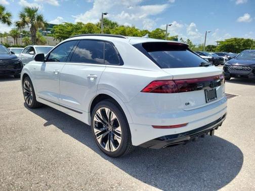 2025 Audi Q8 55 Premium Plus