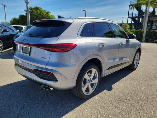 2025 Audi Q5 Premium Plus TFSI quattro S tronic