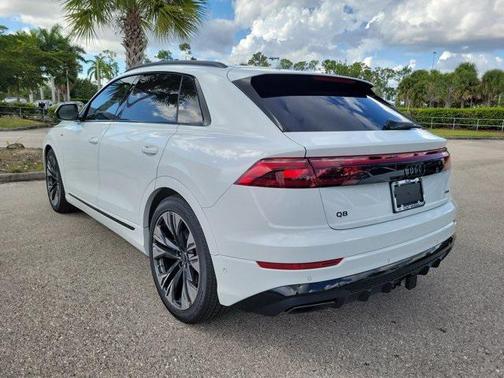 2026 Audi Q8 55 Premium Plus