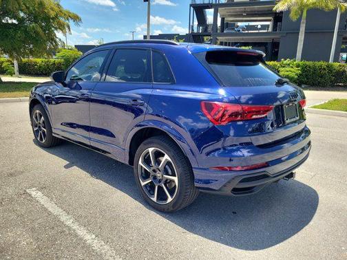 Navarra Blue Metallic 2025 Audi Q3 45 S line Premium Plus