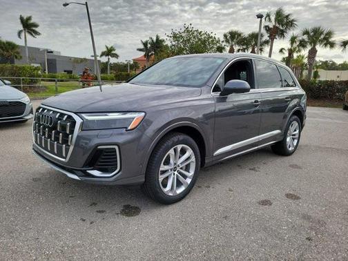 2025 Audi Q7 55 Premium Plus