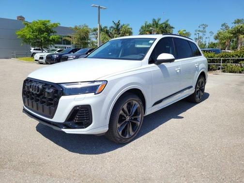 2025 Audi Q7 55 Premium Plus