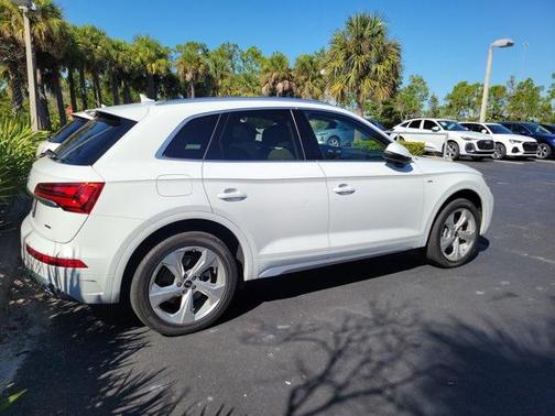 2023 Audi Q5 45 S line Premium Plus