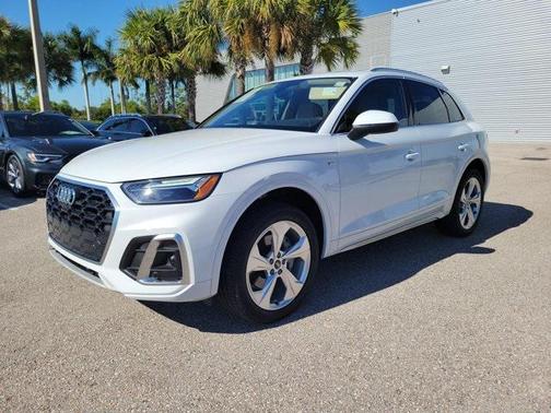 2023 Audi Q5 45 S line Premium Plus