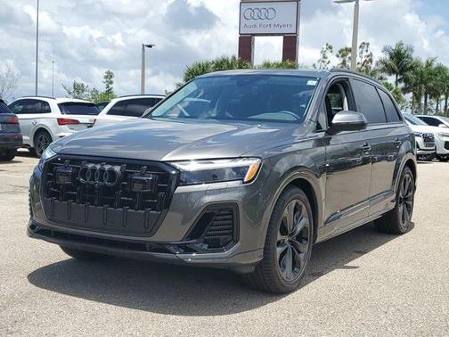 2025 Audi Q7 55 Premium Plus