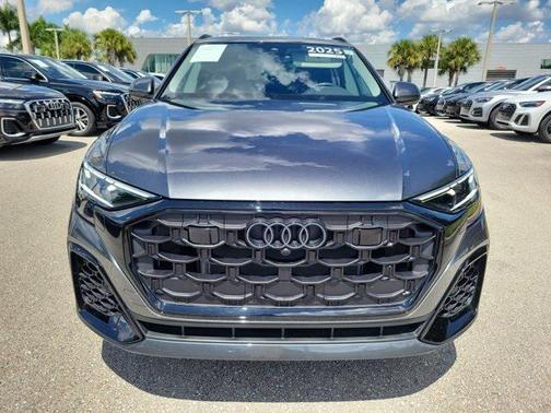 2025 Audi Q8 55 Premium Plus