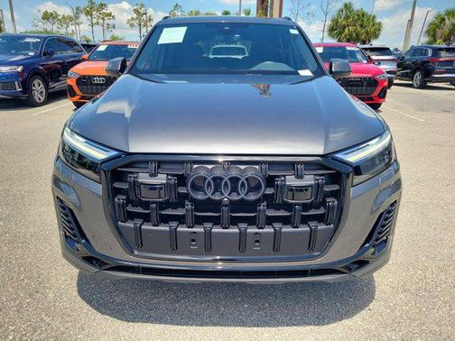 Samurai Gray Metallic 2025 Audi Q7 55 Premium Plus