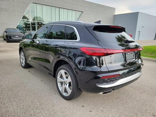 2025 Audi Q5 Premium Plus