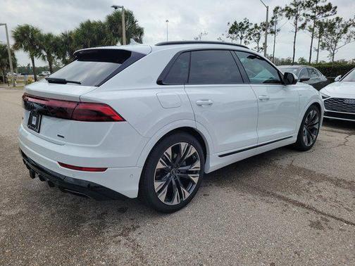 2026 Audi Q8 55 Premium Plus