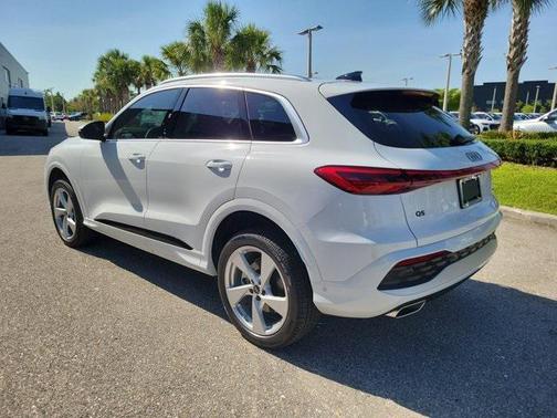 2025 Audi Q5 Premium Plus