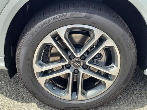 2025 Audi Q5 Premium Plus