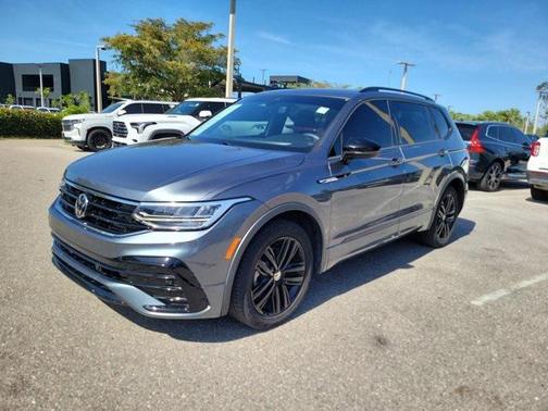 2022 Volkswagen Tiguan 2.0T SE R-Line Black