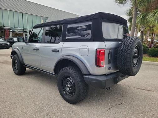 2023 Ford Bronco Black Diamond