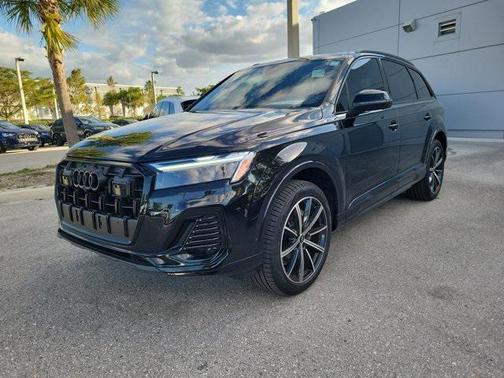 2026 Audi Q7 45 Premium Plus