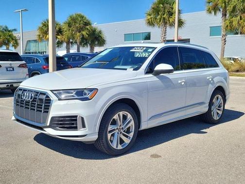 2023 Audi Q7 55 Premium Plus