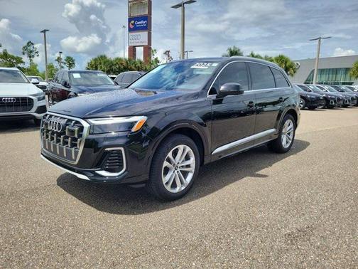 2025 Audi Q7 45 Premium