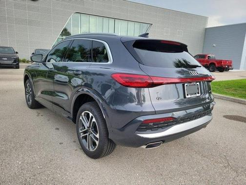 2025 Audi Q5 Premium