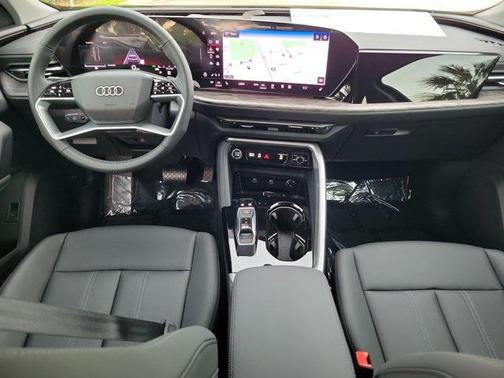 2025 Audi Q5 Premium