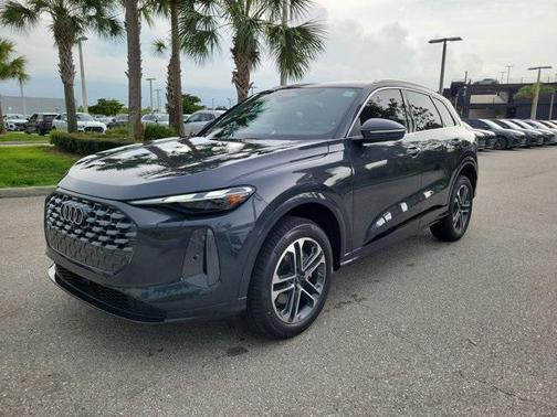 2025 Audi Q5 Premium