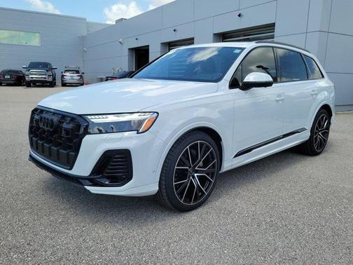 2025 Audi Q7 55 Prestige