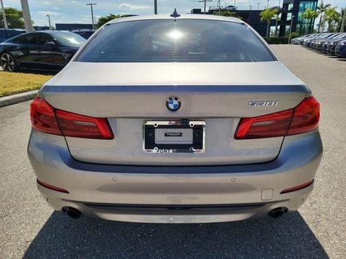 2019 BMW 530 i