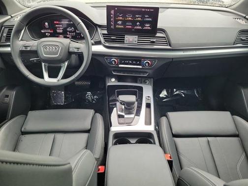 2024 Audi Q5 45 S line Premium