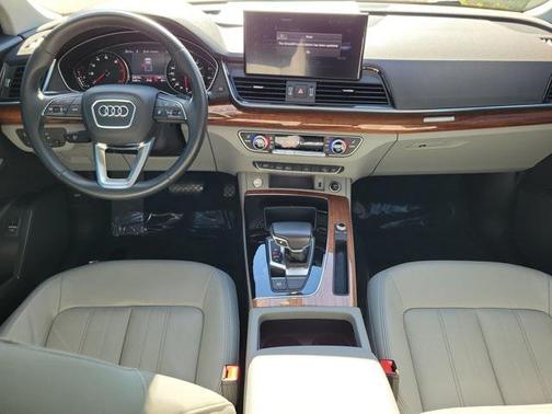 2022 Audi Q5 45 S line Premium