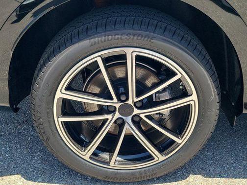 Mythos Black Metallic 2026 Audi Q5 Premium Plus TFSI quattro S tronic