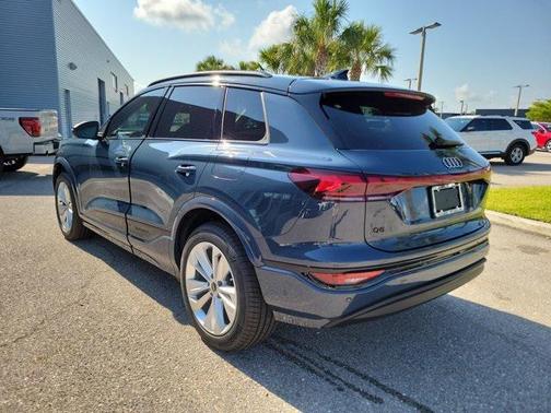 2025 Audi Q6 e-tron Premium Plus