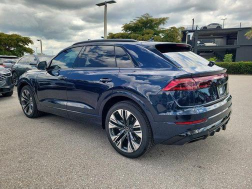 Waitomo Blue Metallic 2026 Audi Q8 55 Premium Plus