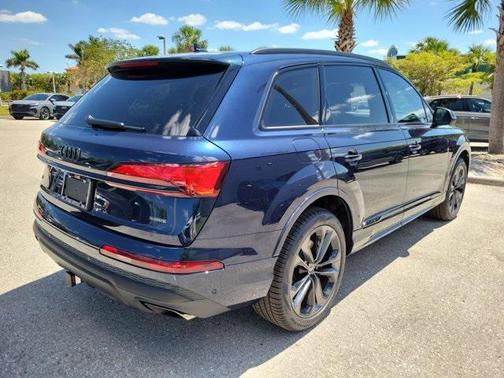 2025 Audi Q7 55 Premium Plus