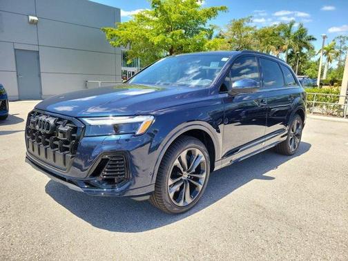 2025 Audi Q7 55 Premium Plus