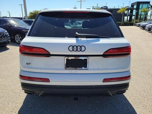 2025 Audi Q7 55 Premium Plus