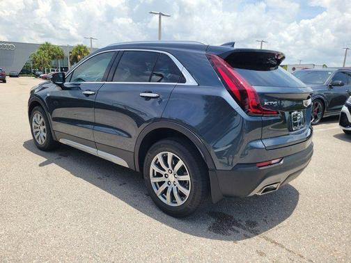 Shadow Metallic 2021 Cadillac XT4 Premium Luxury