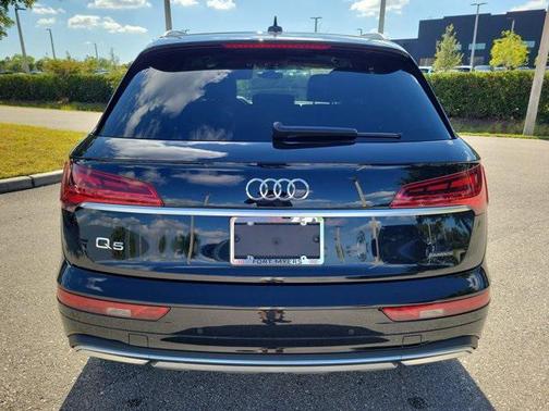 2023 Audi Q5 40 Premium Plus