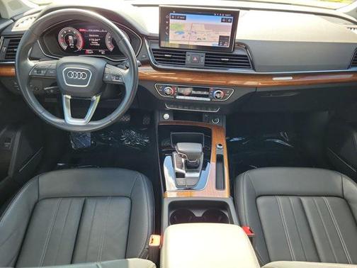 2023 Audi Q5 40 Premium Plus