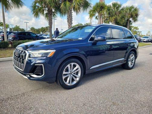 2025 Audi Q7 55 Premium Plus