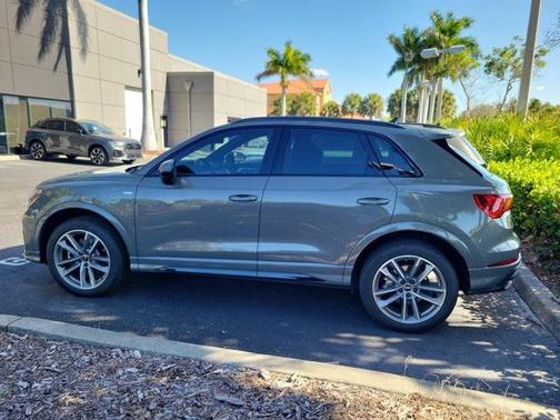 2025 Audi Q3 Premium 45 TFSI S line quattro Tiptronic