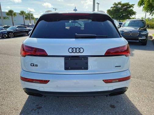 2024 Audi Q5 45 S line Premium