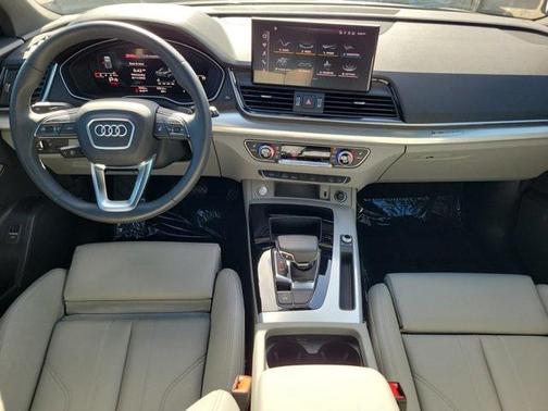2024 Audi Q5 45 S line Premium