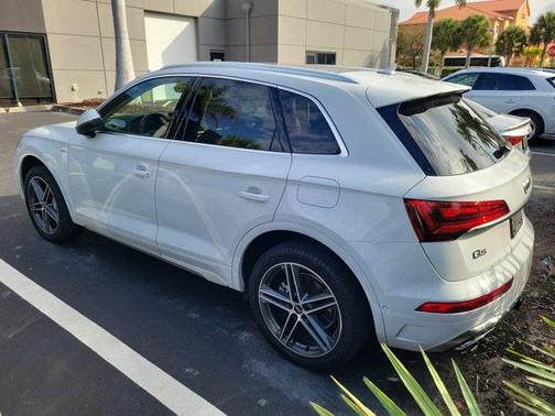 2023 Audi Q5 e 55 S line Prestige