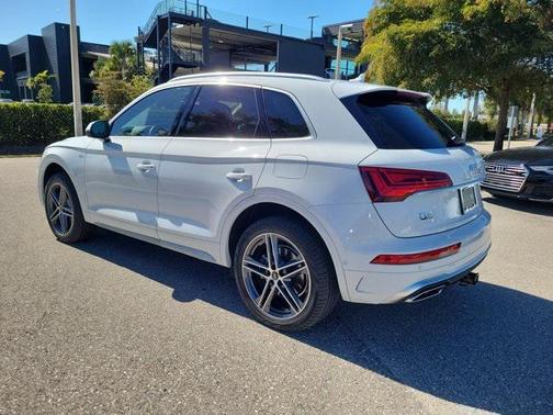 2023 Audi Q5 e 55 S line Prestige