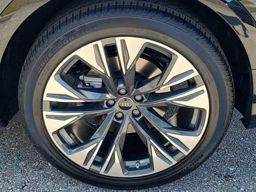 2026 Audi Q8 55 Premium Plus