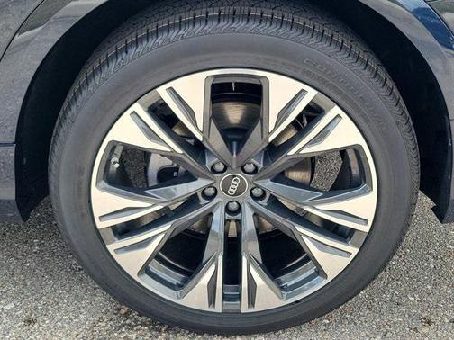 2026 Audi Q8 55 Premium Plus