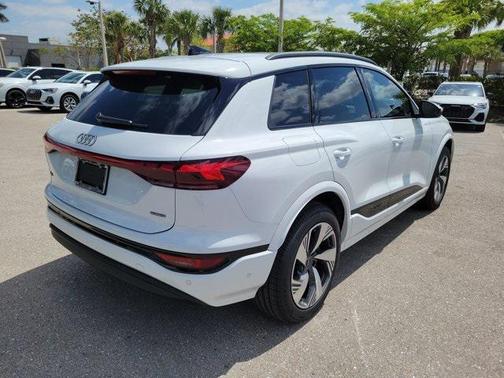 2025 Audi Q6 e-tron Premium Plus quattro