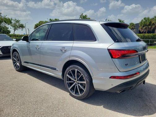 Satellite Silver 2026 Audi Q7 45 Premium Plus