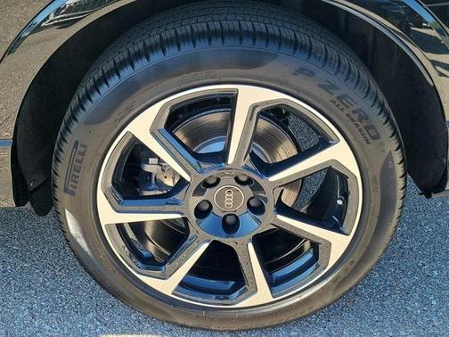 2025 Audi Q3 45 S line Premium Plus