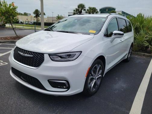 2024 Chrysler Pacifica L