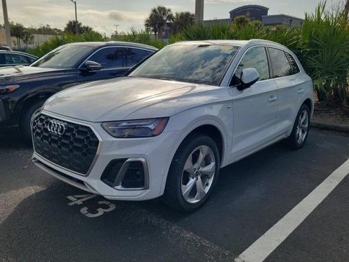 2022 Audi Q5 45 S line Premium Plus