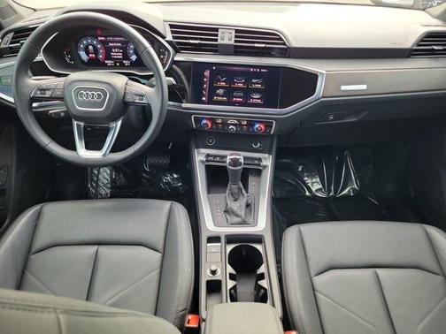 2022 Audi Q3 40 Premium